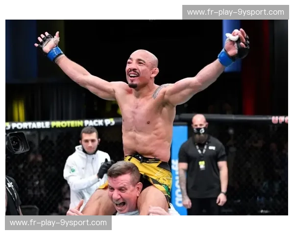 韦恩vs.雅桑克莱：传奇对决，荣耀之战